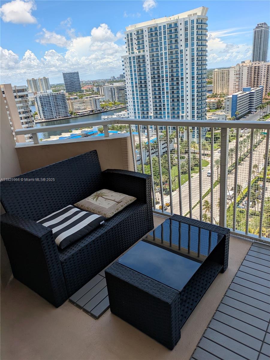 HEMISPHERES CONDO - Residential Lease