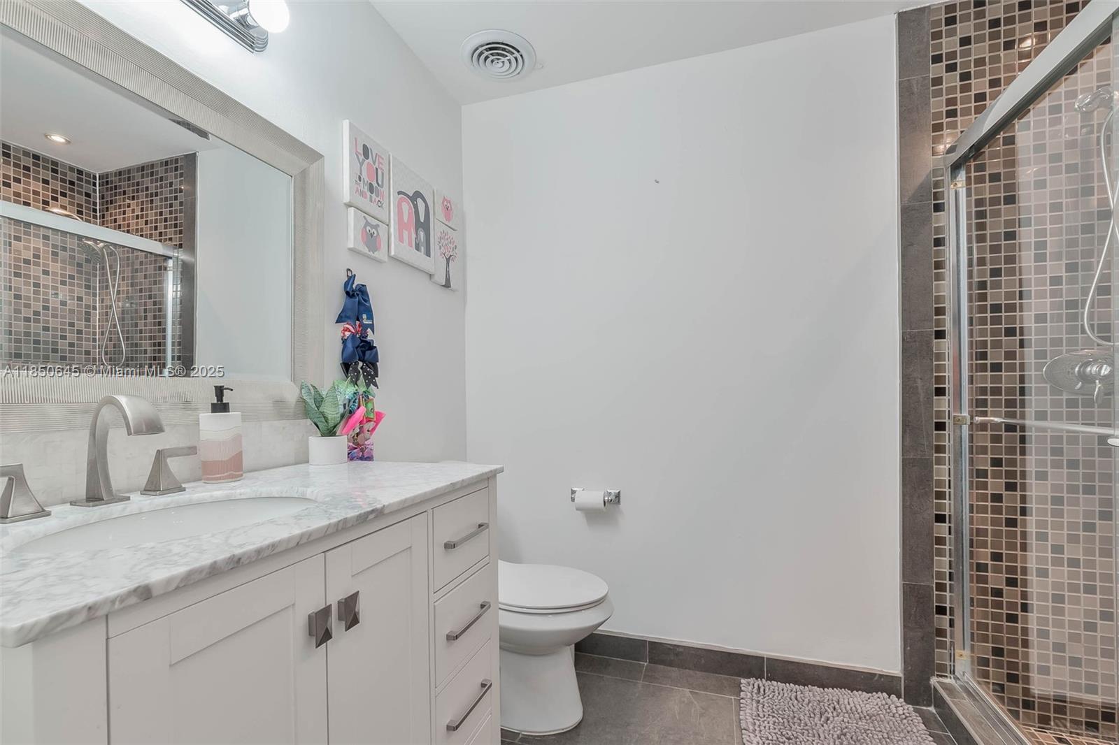 DORAL GREENS - Residential