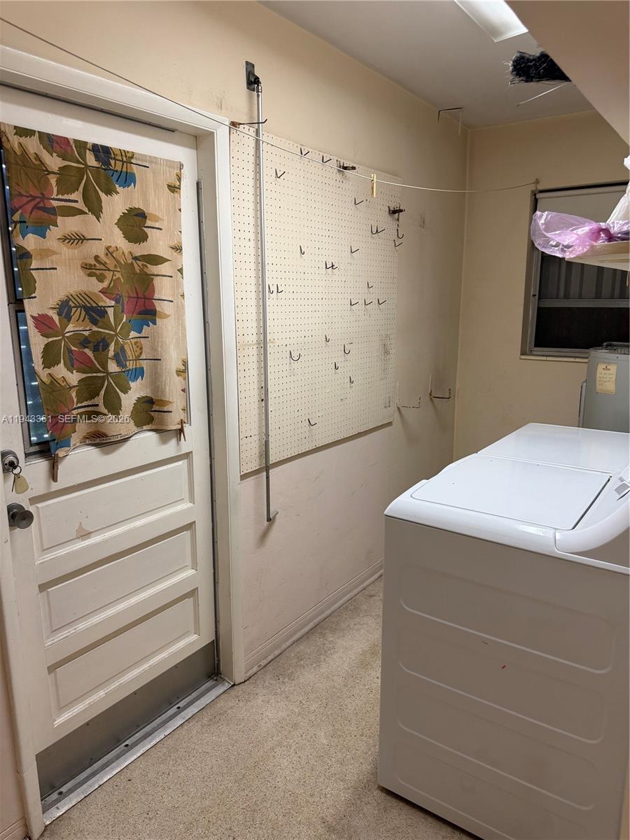 CENTRAL GOLF SEC OF HOLLY - Residential