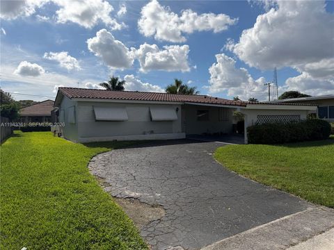 Photo of 3140 Hollywood Blvd, Hollywood, FL 33021 (MLS # A11943361)