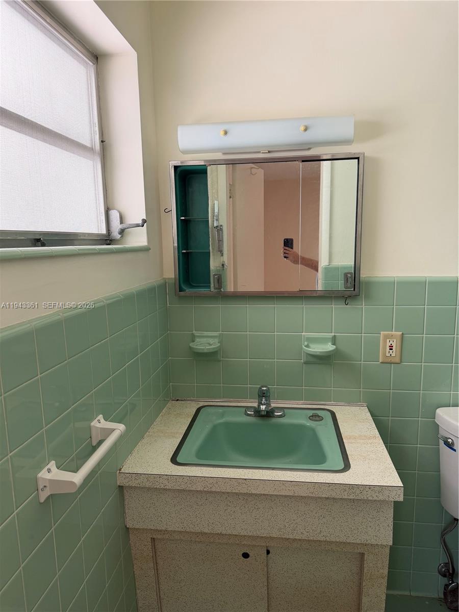 CENTRAL GOLF SEC OF HOLLY - Residential