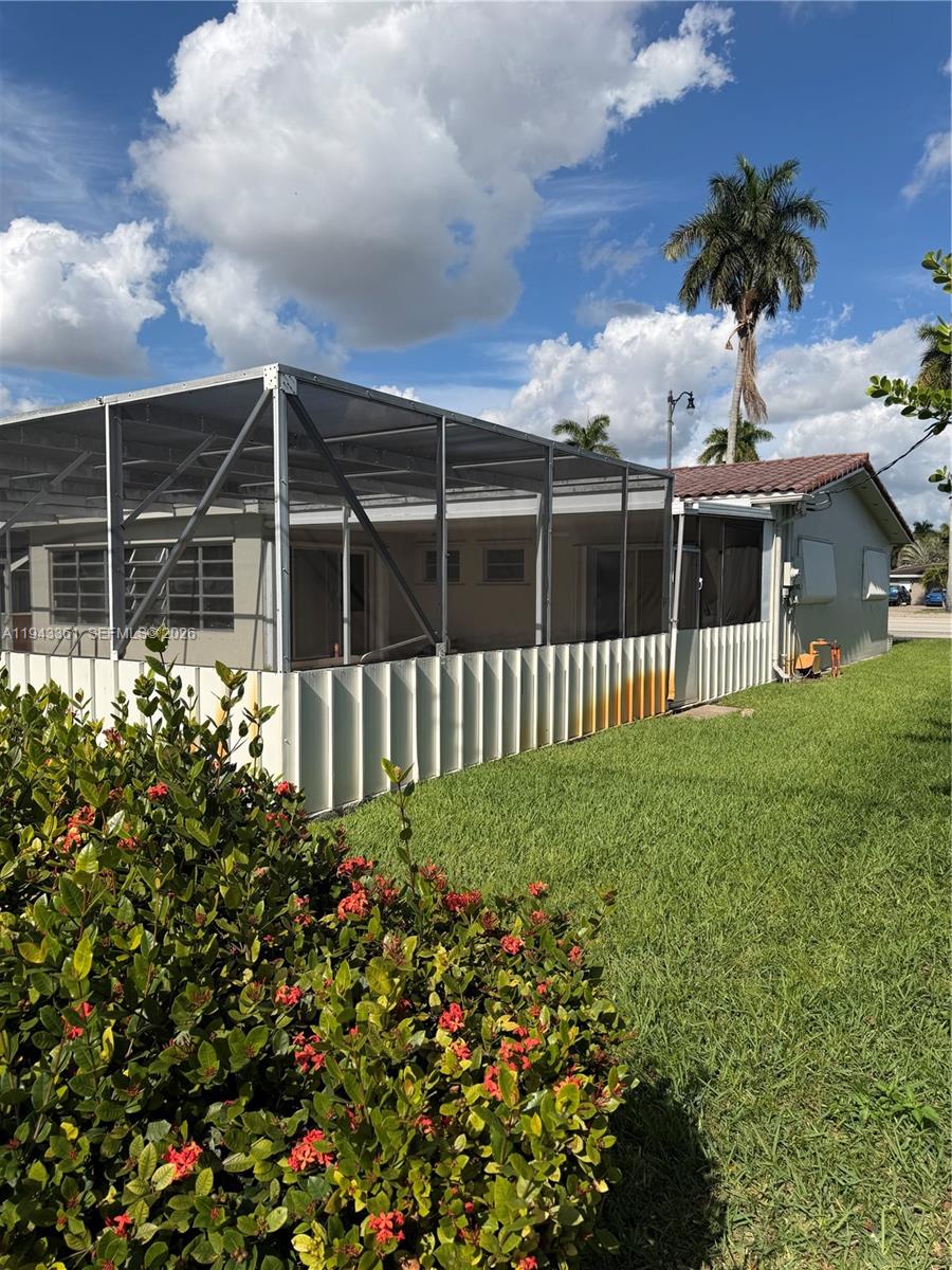 CENTRAL GOLF SEC OF HOLLY - Residential