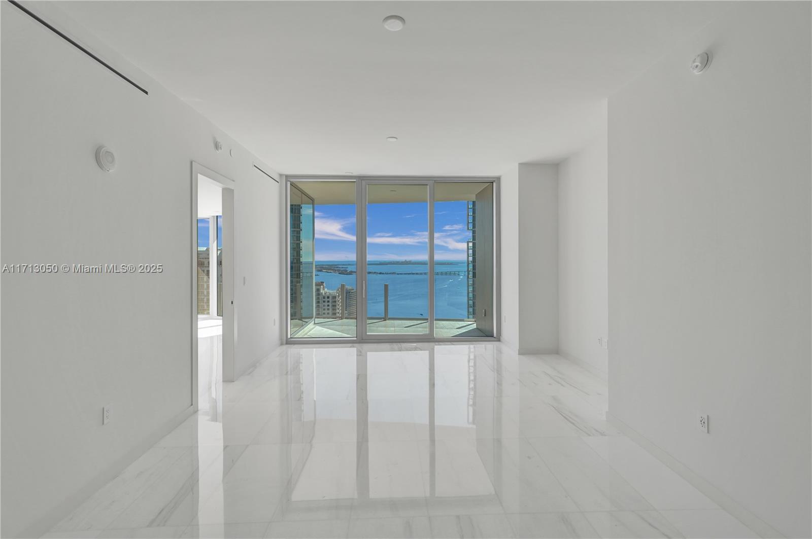 ASTON MARTIN RESIDENCES - Residential