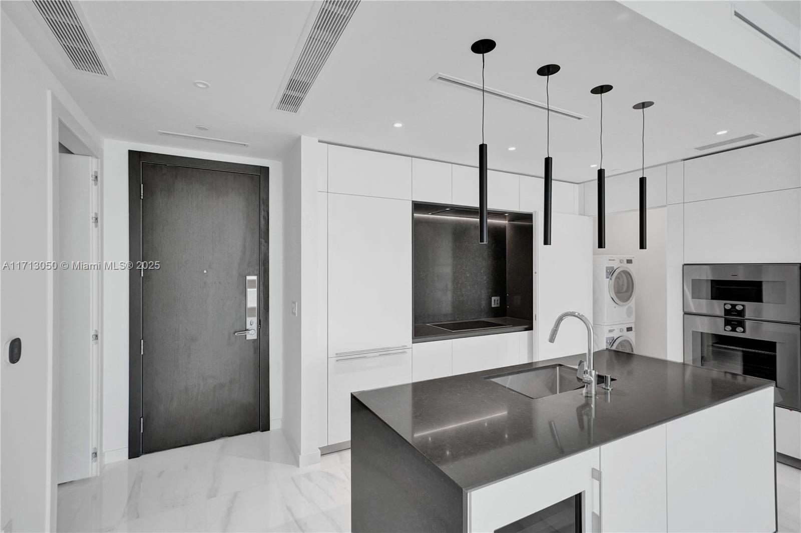 ASTON MARTIN RESIDENCES - Residential