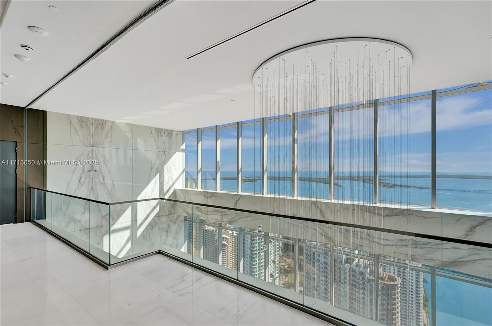 ASTON MARTIN RESIDENCES - Residential