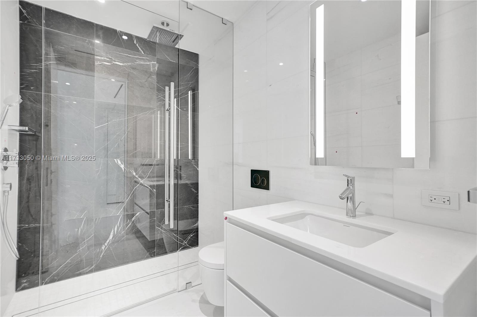 ASTON MARTIN RESIDENCES - Residential