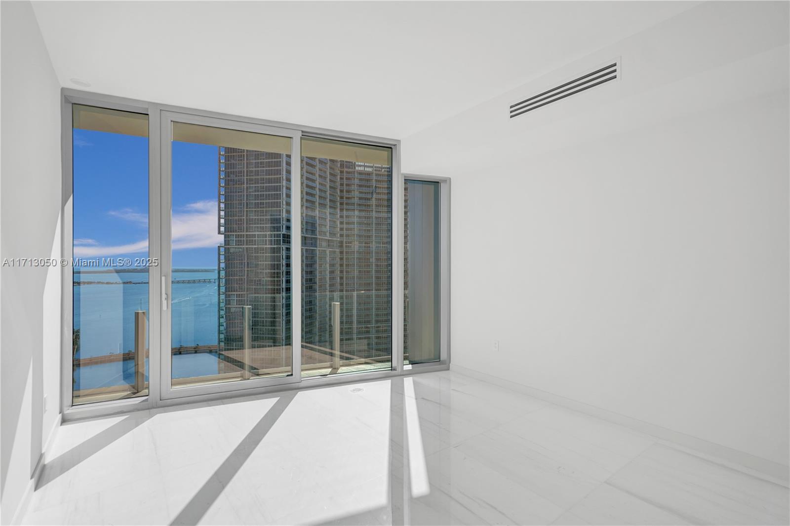 ASTON MARTIN RESIDENCES - Residential