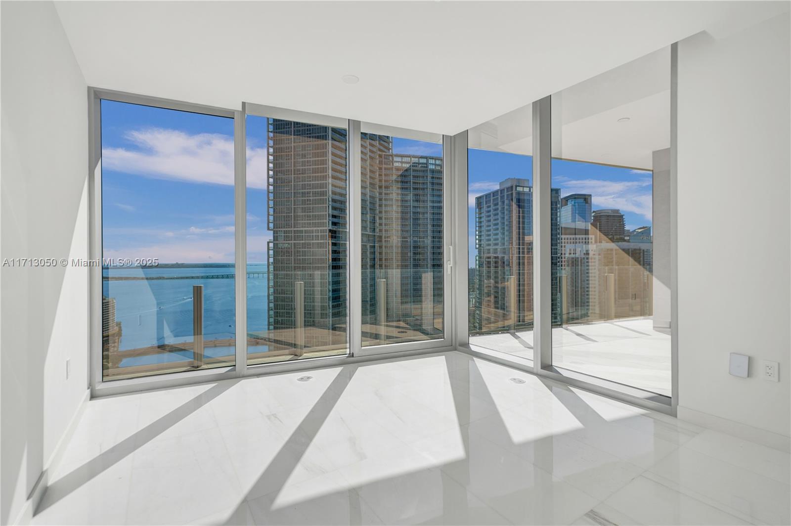 ASTON MARTIN RESIDENCES - Residential