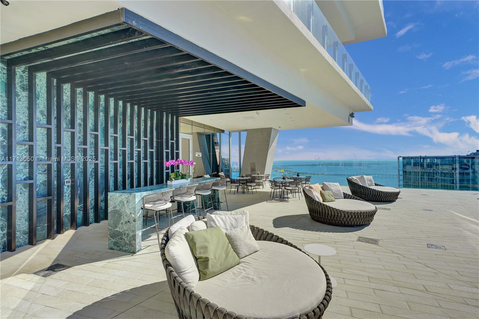 ASTON MARTIN RESIDENCES - Residential