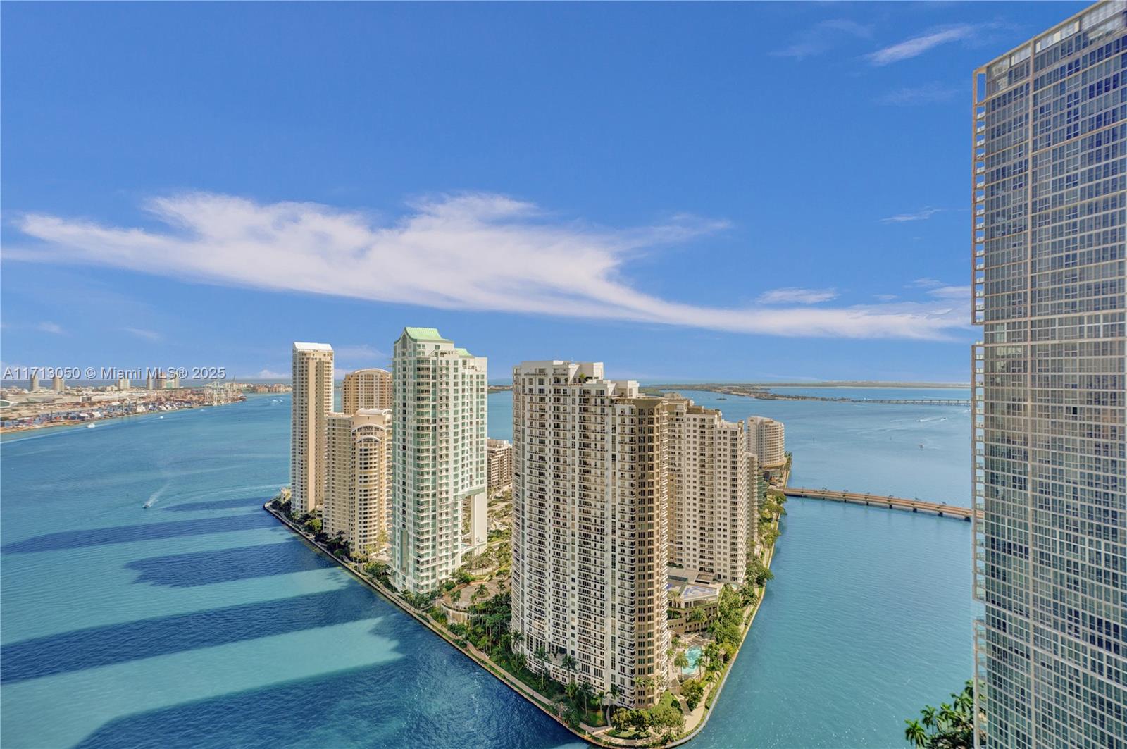 ASTON MARTIN RESIDENCES - Residential