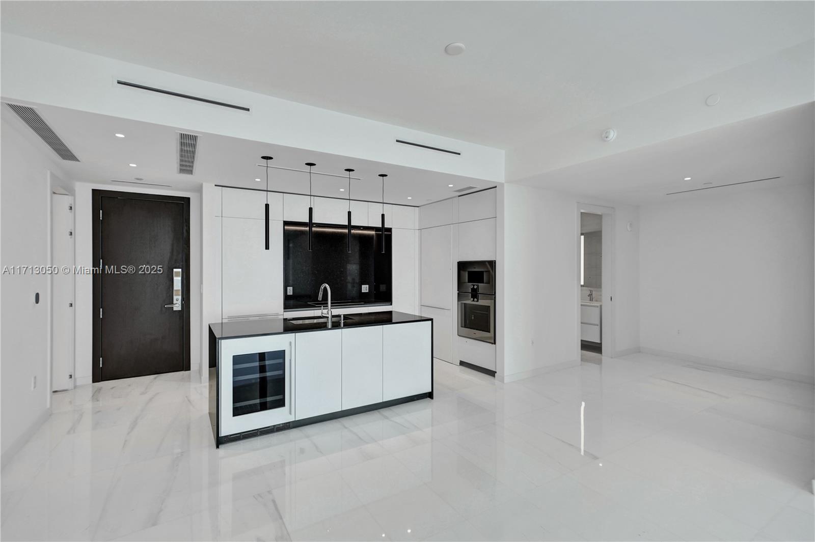 ASTON MARTIN RESIDENCES - Residential