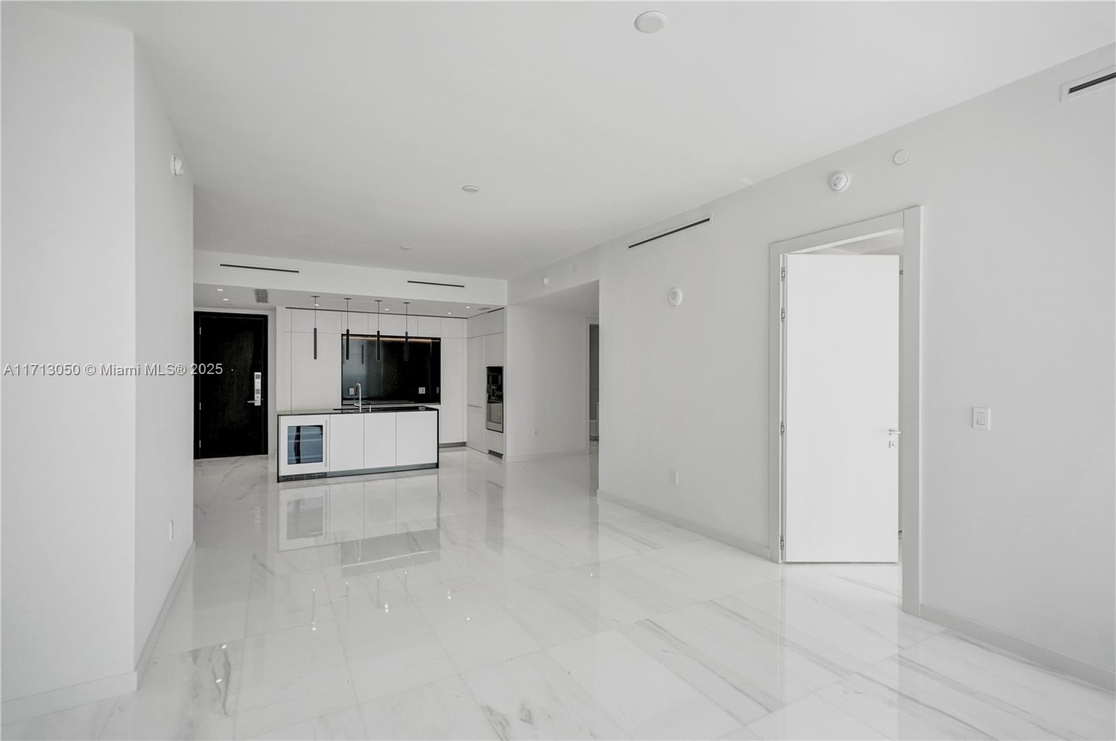 ASTON MARTIN RESIDENCES - Residential