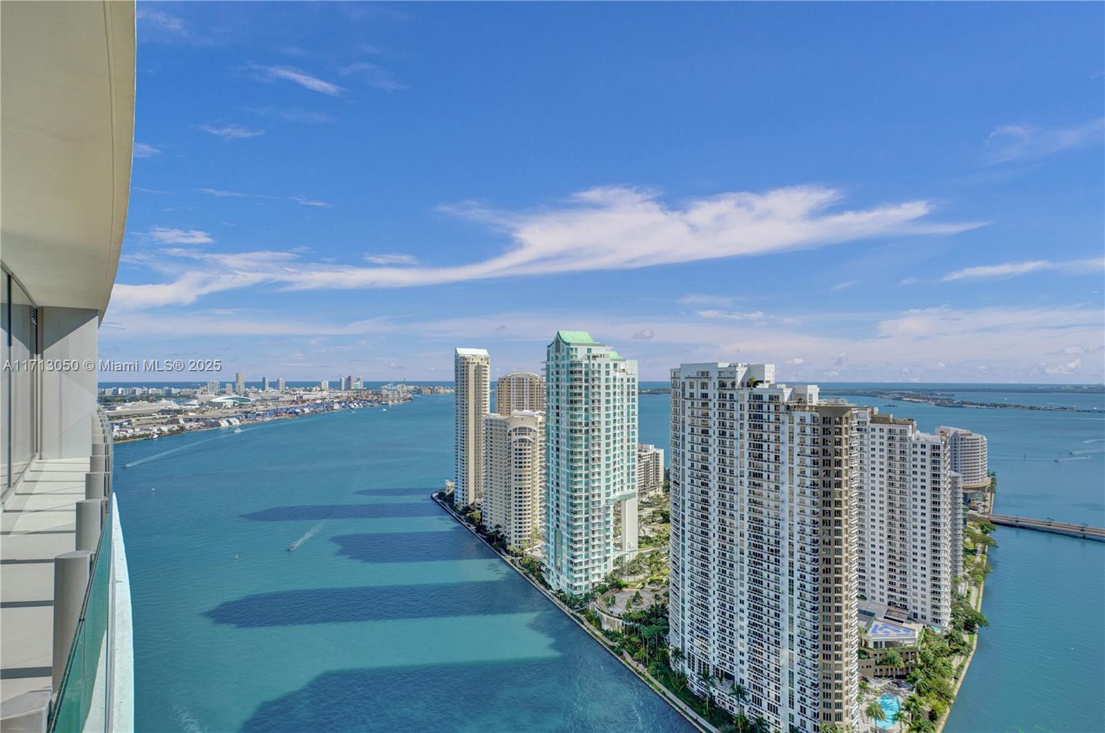 ASTON MARTIN RESIDENCES - Residential