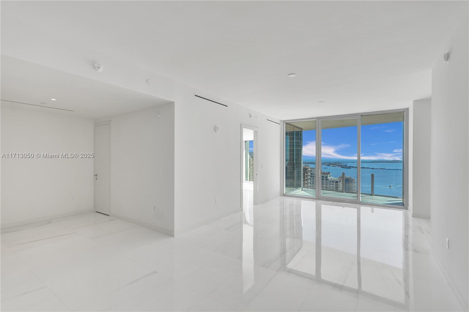 ASTON MARTIN RESIDENCES - Residential