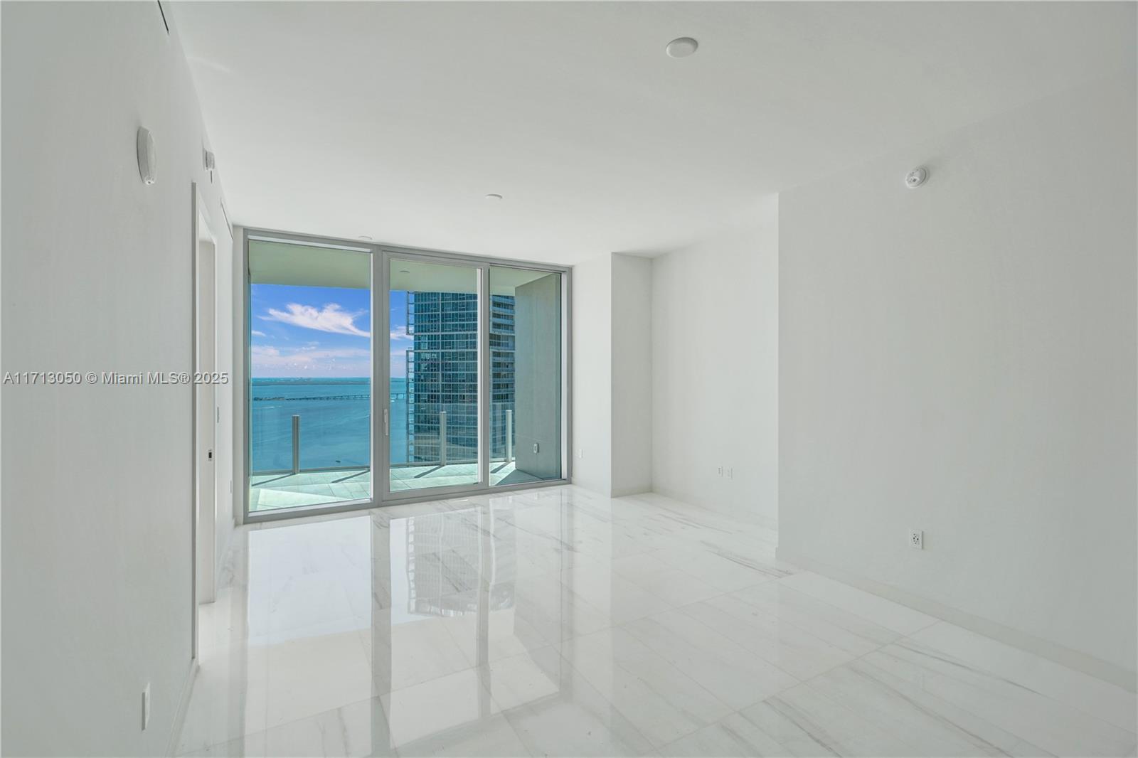 ASTON MARTIN RESIDENCES - Residential