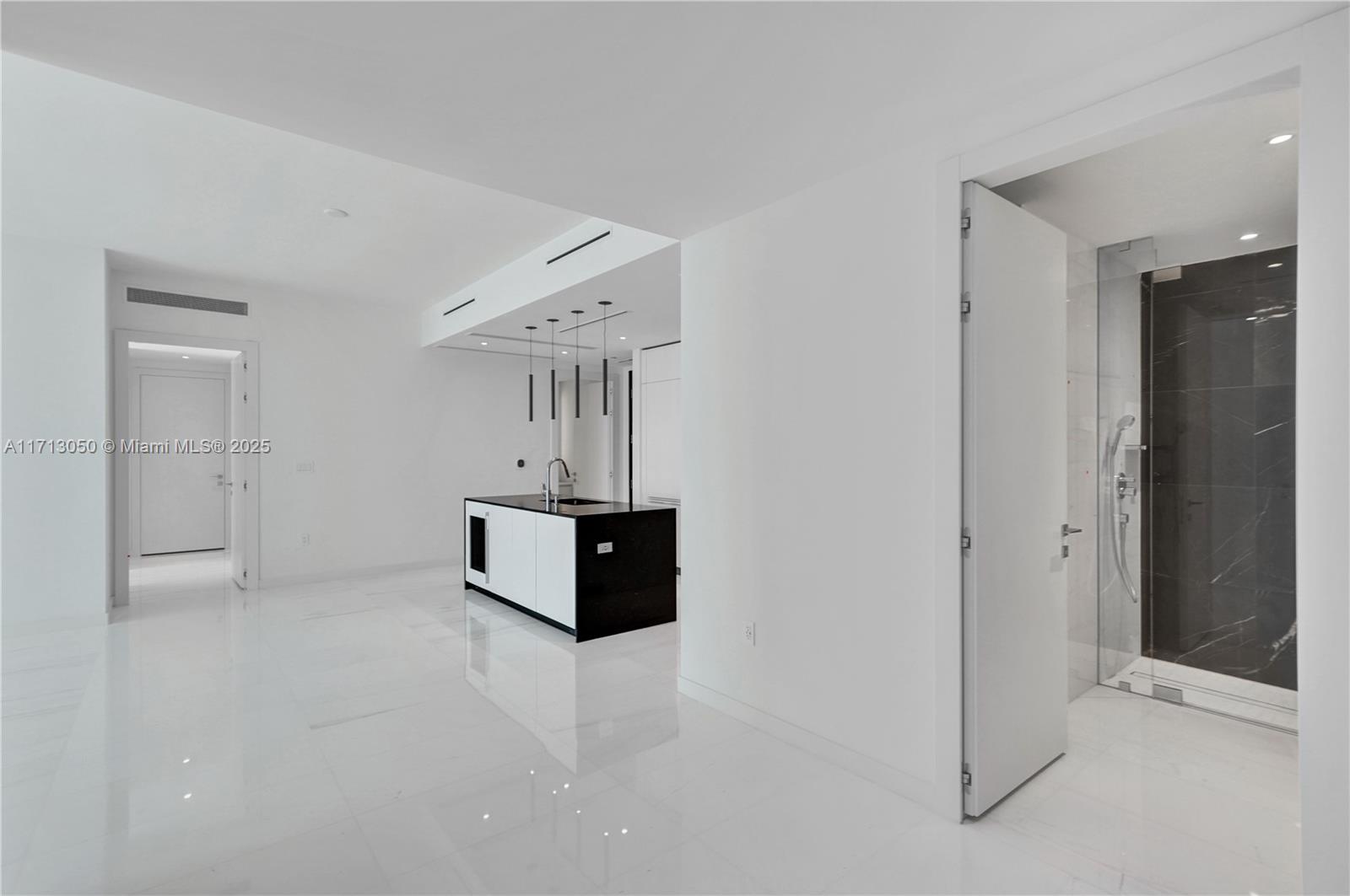 ASTON MARTIN RESIDENCES - Residential
