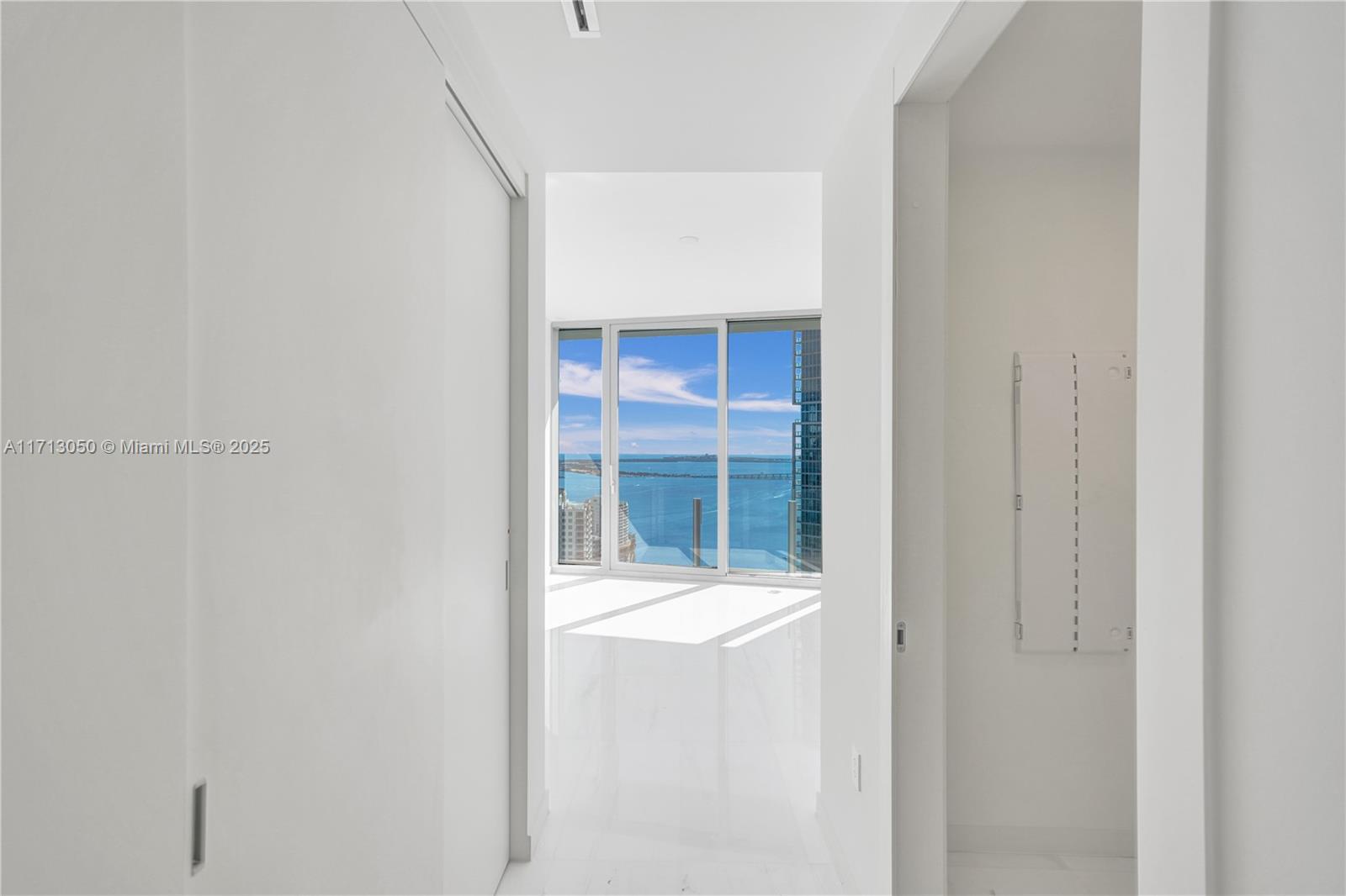 ASTON MARTIN RESIDENCES - Residential