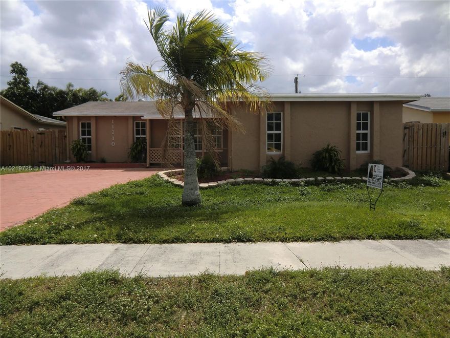 NEWLY REMODELED 3 BED 2 BATH 1 GARAGE SINGEL FAMILY HOUSE IN WEST SUNRISE GOLF VILLAGE. FRESHLY PAINTED, NEW STAINLESS STELL APPLIANCES, NEW GE ELECTRICAL PANEL, NEW A/C, NEW WATER HEATER, REMODEL BATHROOMS, NEW FENCE, SOME WINDOWS HAVE BEEN REPLACE WITH IMPACT WINDOWS, TILE THROUGH OUT THE HOUSE, NICE BIG POOL,  CLOSE TO HIGH WAYS AND SAWGRASS MALL. MUST SEE TO APPRECIATE ..