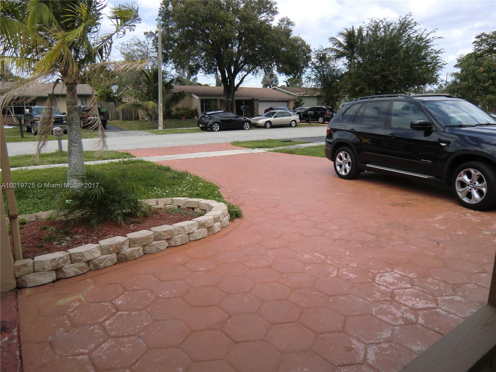Sunrise Golf Village Sec - Residential