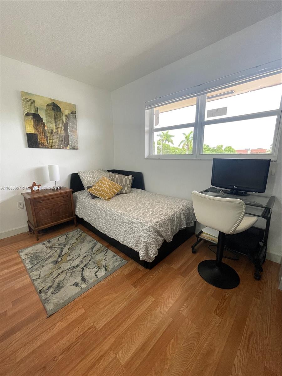 SUNRISE LAKES 87 CONDO - Residential