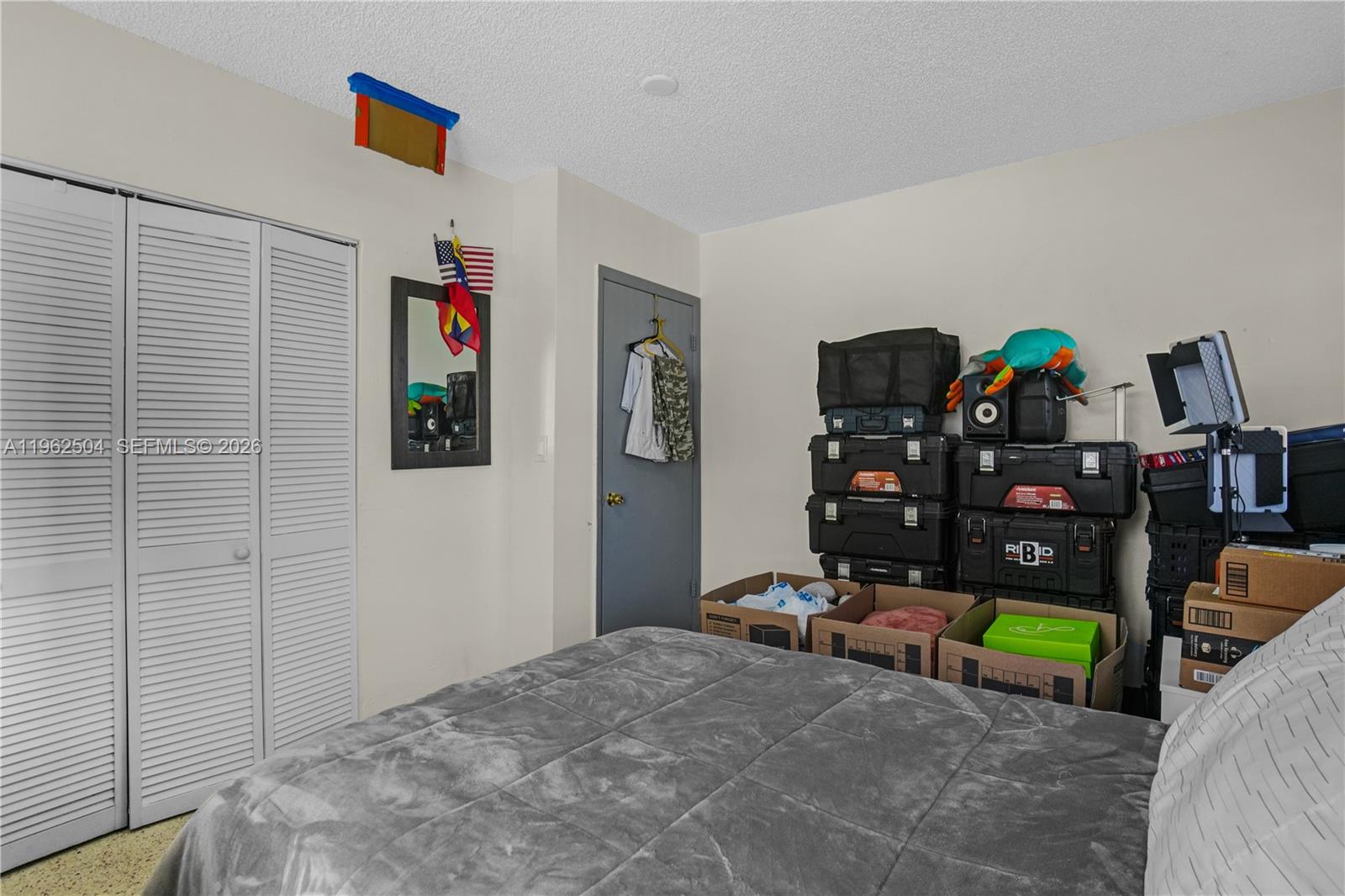 TROPICAL ESTATES - Residential