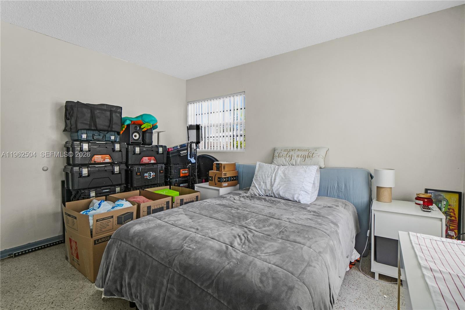 TROPICAL ESTATES - Residential