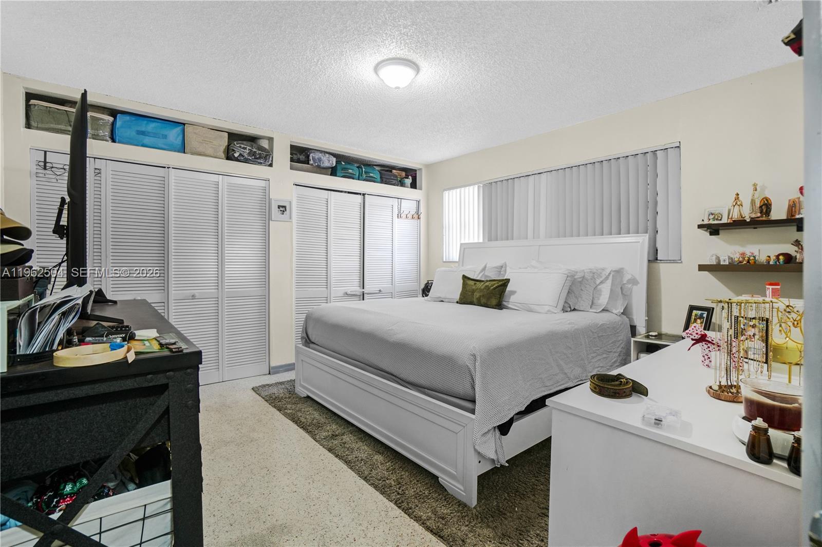 TROPICAL ESTATES - Residential