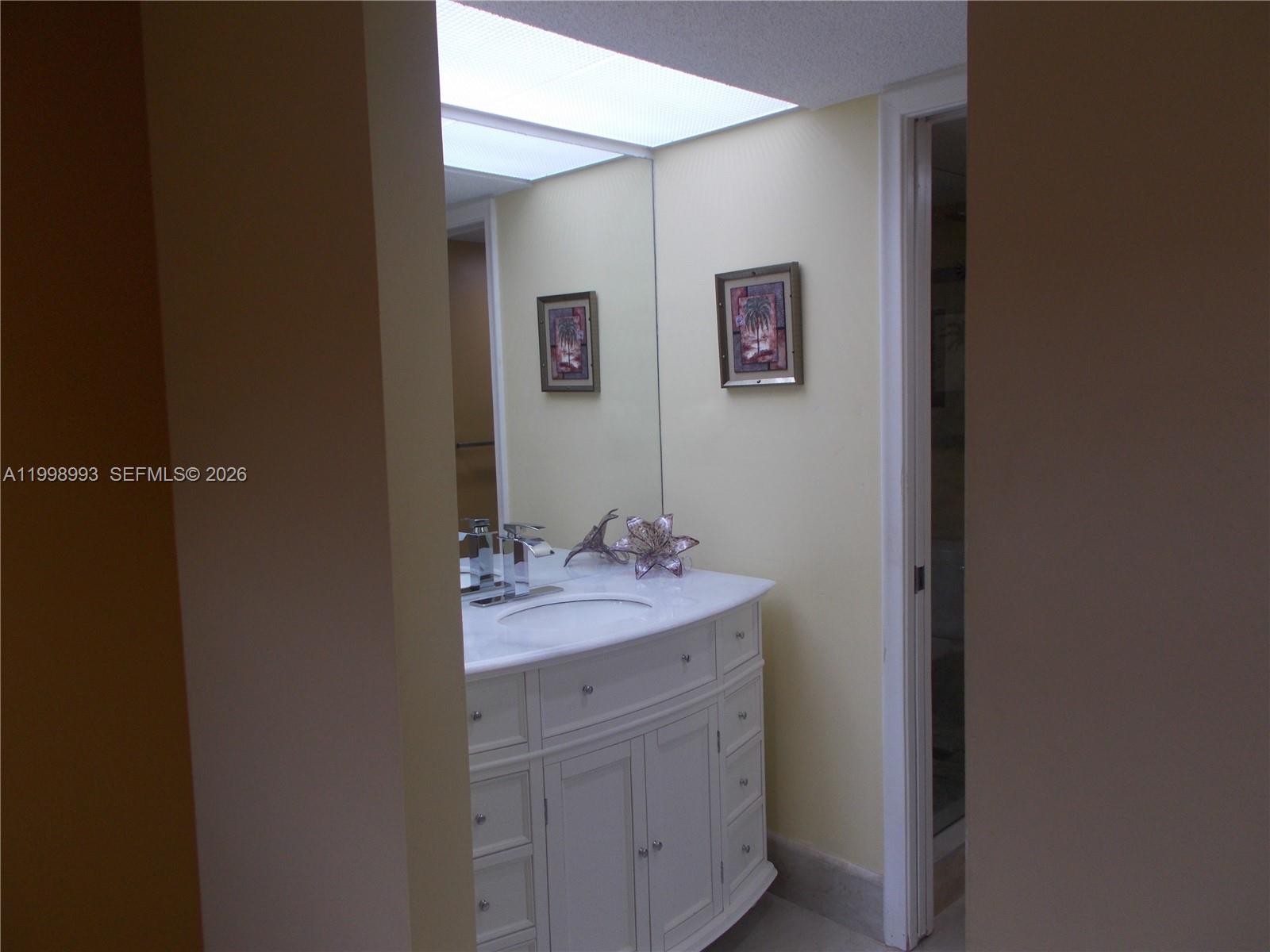 IVANHOE EAST AT CENTURY V - Residential