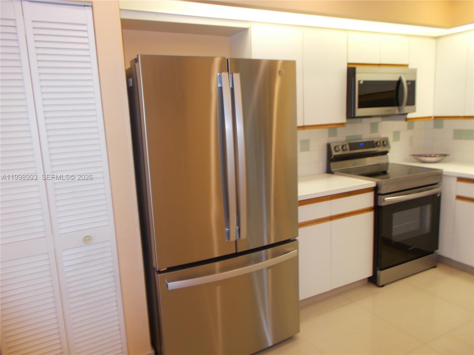 IVANHOE EAST AT CENTURY V - Residential