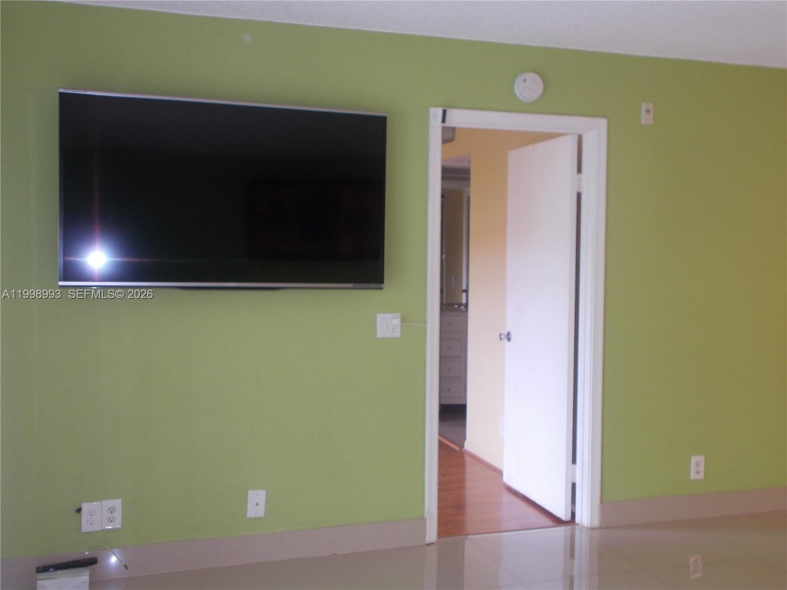 IVANHOE EAST AT CENTURY V - Residential