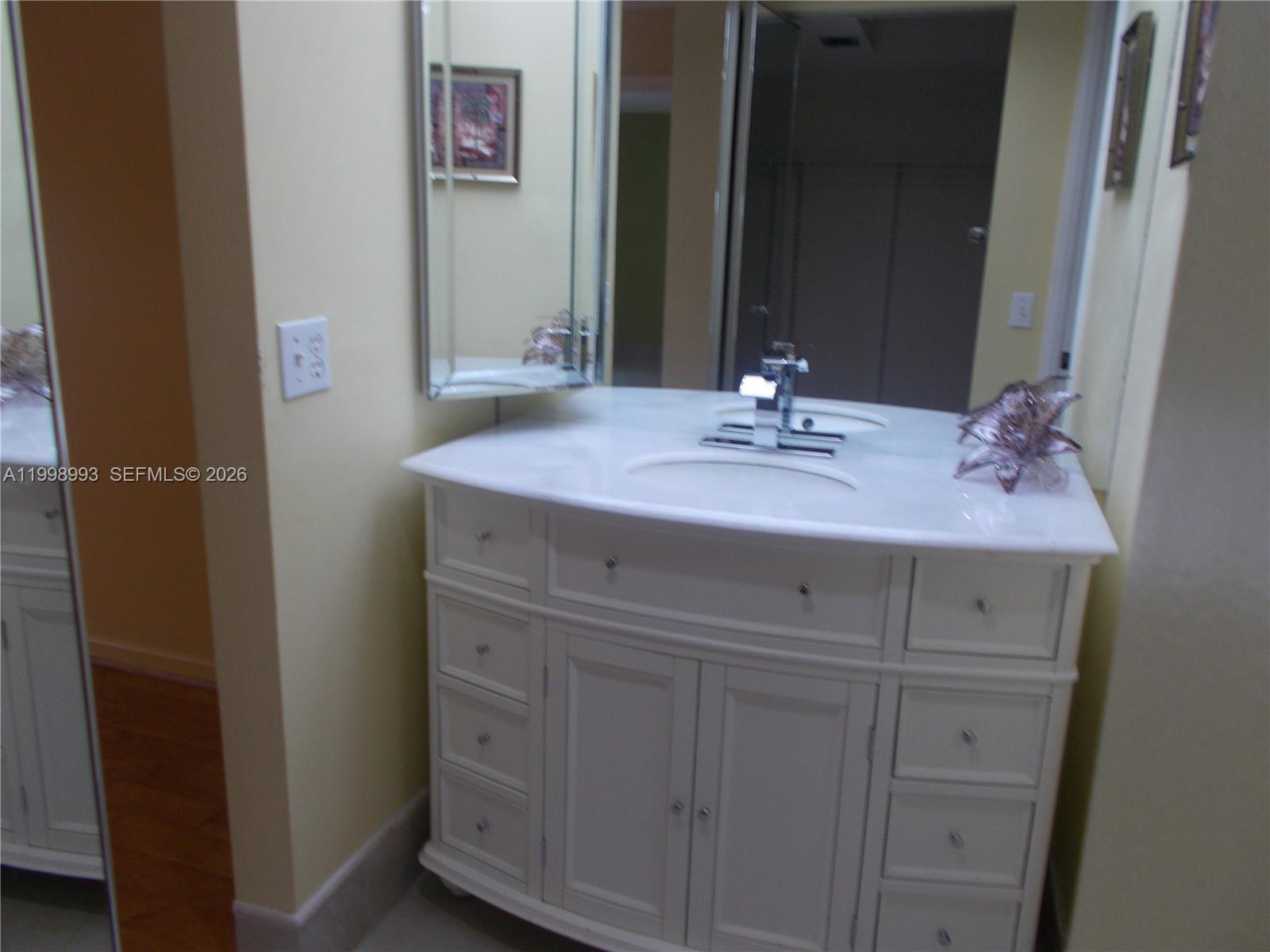 IVANHOE EAST AT CENTURY V - Residential