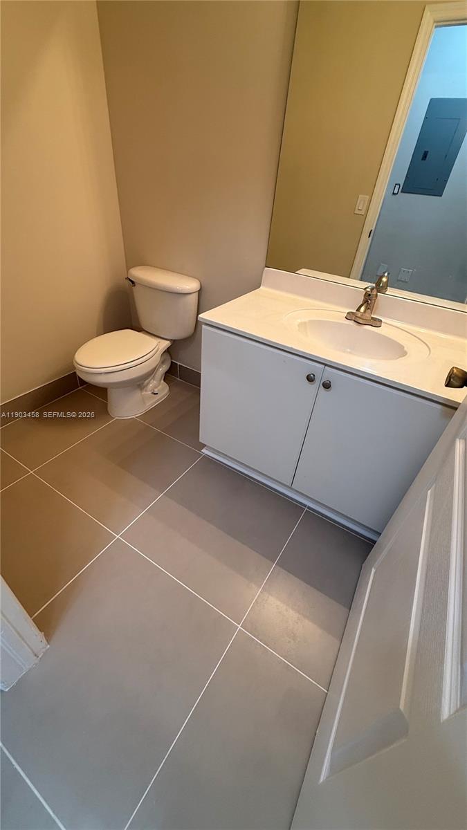 THE COURTS AT BAYSHORE I - Residential