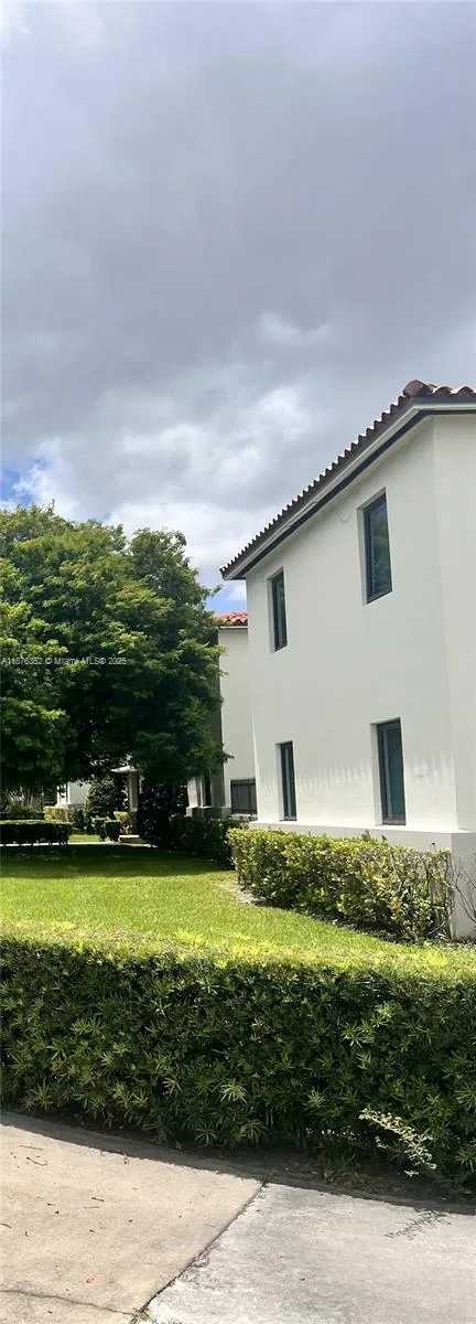 Miami, Florida 33142, United States, 24 Bedrooms Bedrooms, ,12 BathroomsBathrooms,Residential,Active,207196