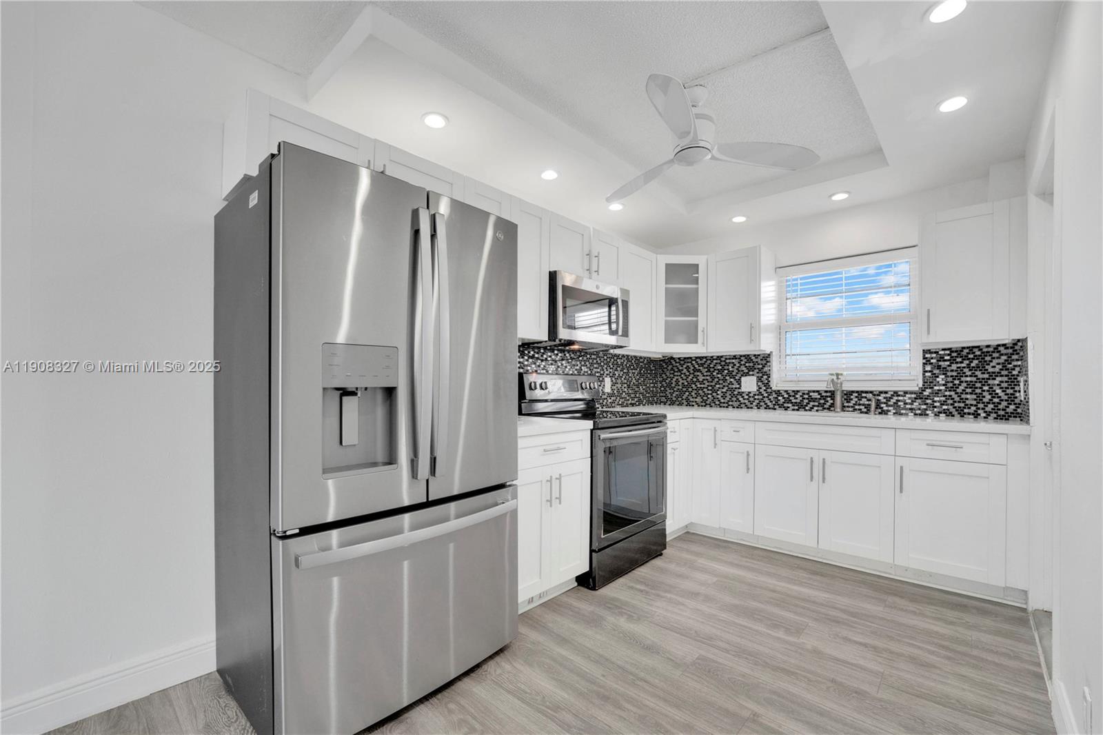 4320 Washington St 416