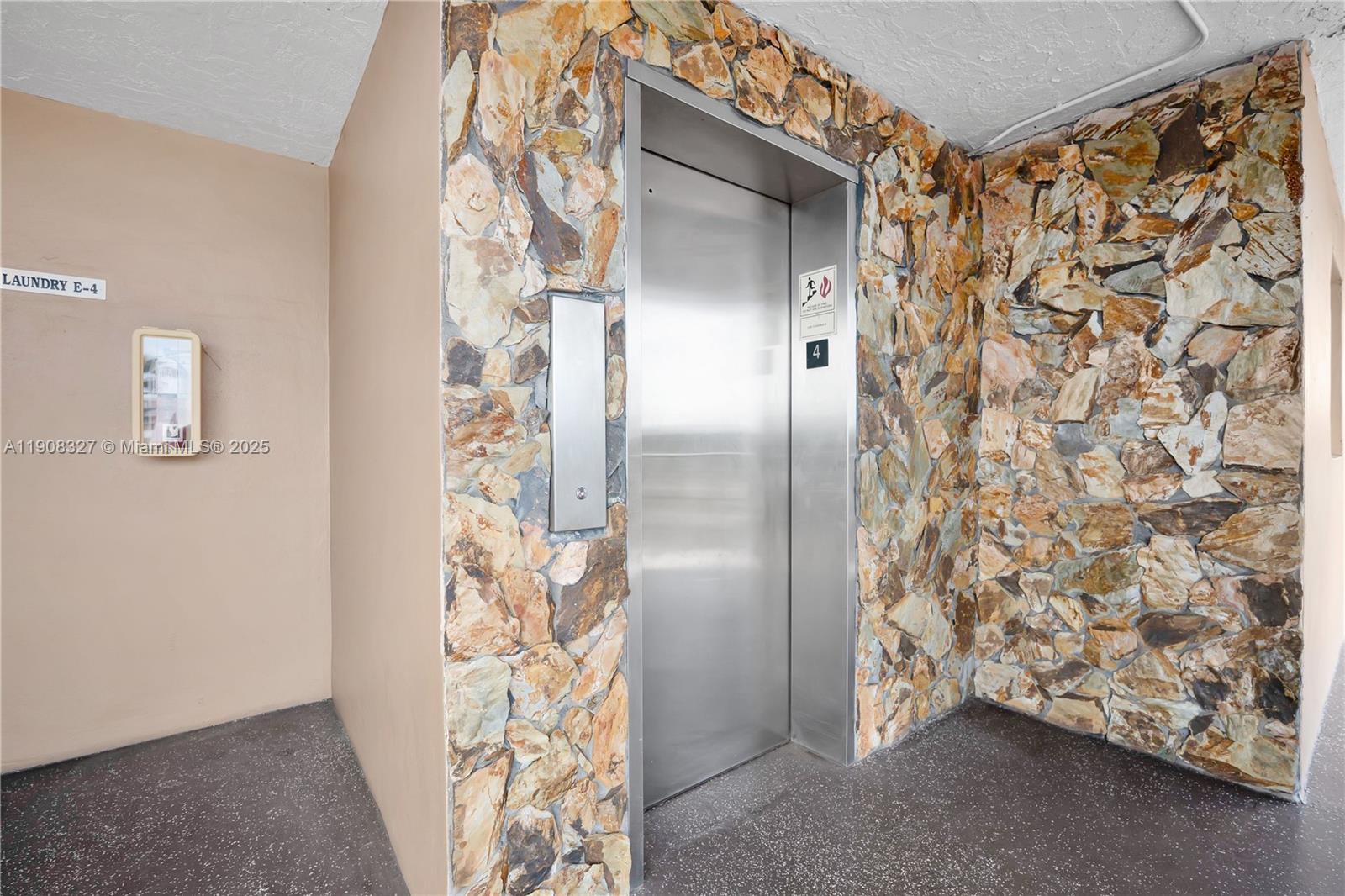 TALLWOOD NORTH CONDO - Residential