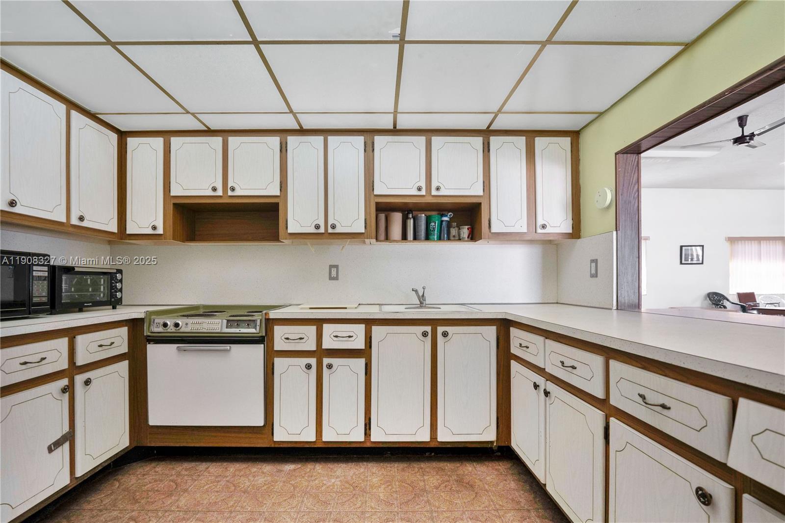 TALLWOOD NORTH CONDO - Residential