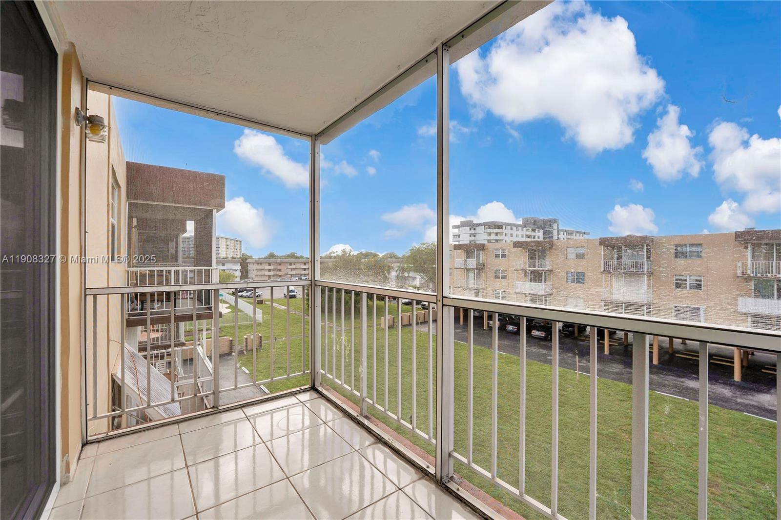 TALLWOOD NORTH CONDO - Residential