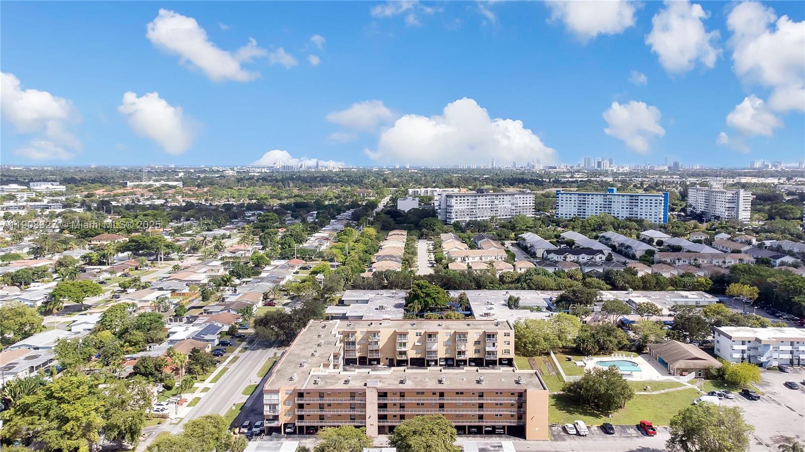 TALLWOOD NORTH CONDO - Residential