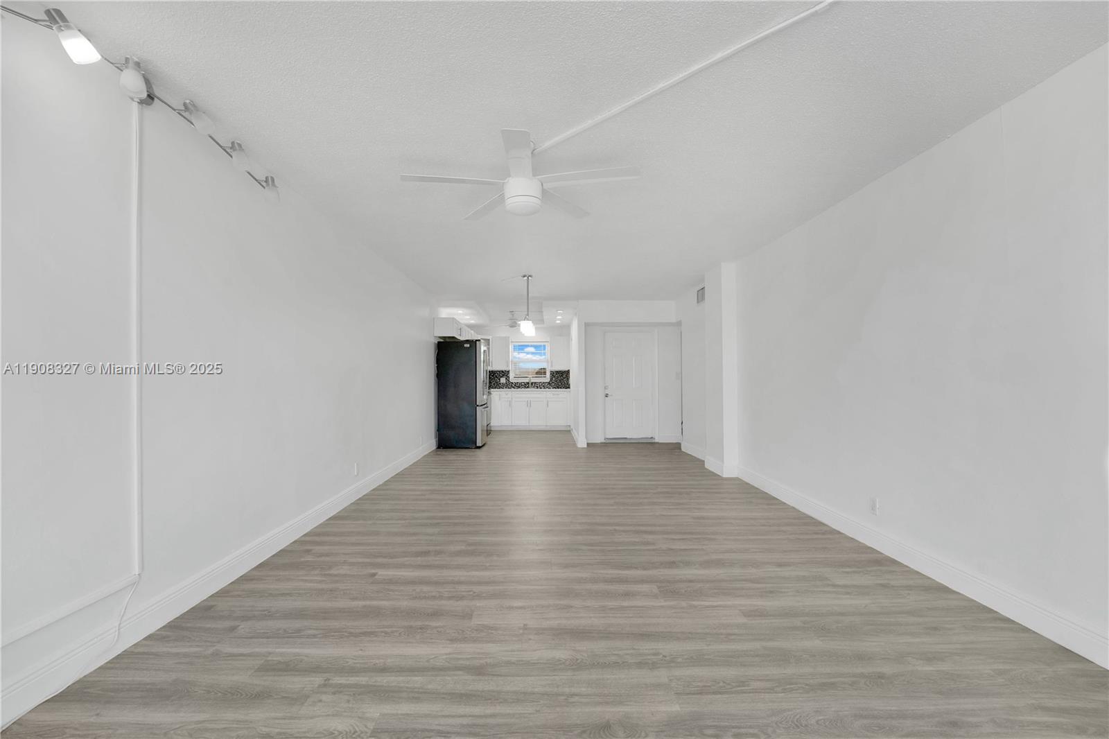 4320 Washington St 416