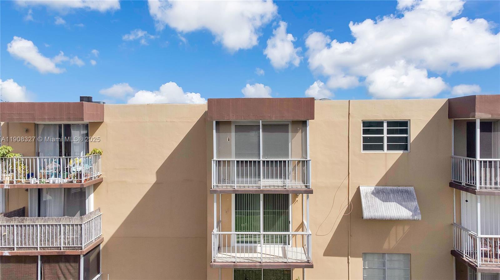 TALLWOOD NORTH CONDO - Residential