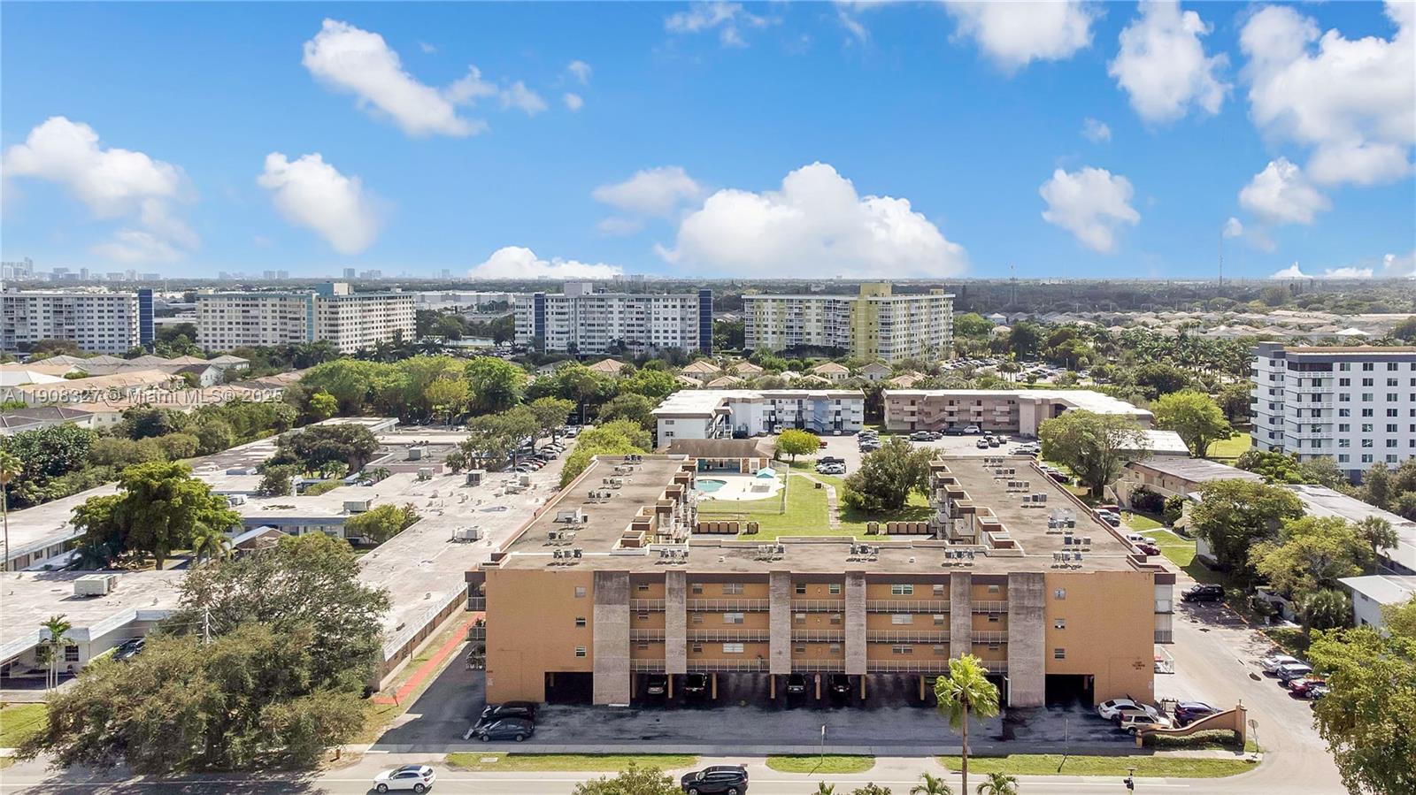 TALLWOOD NORTH CONDO - Residential