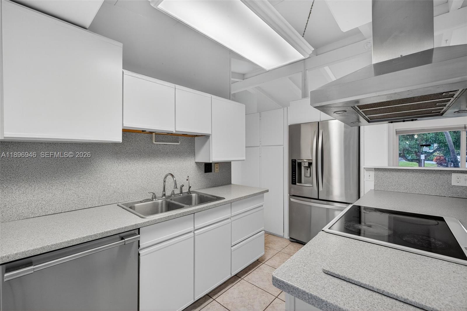 Lauderdale Isles - Residential