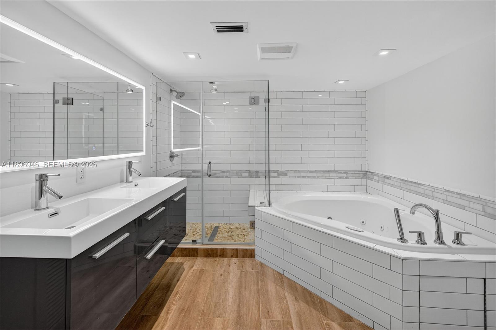 Lauderdale Isles - Residential