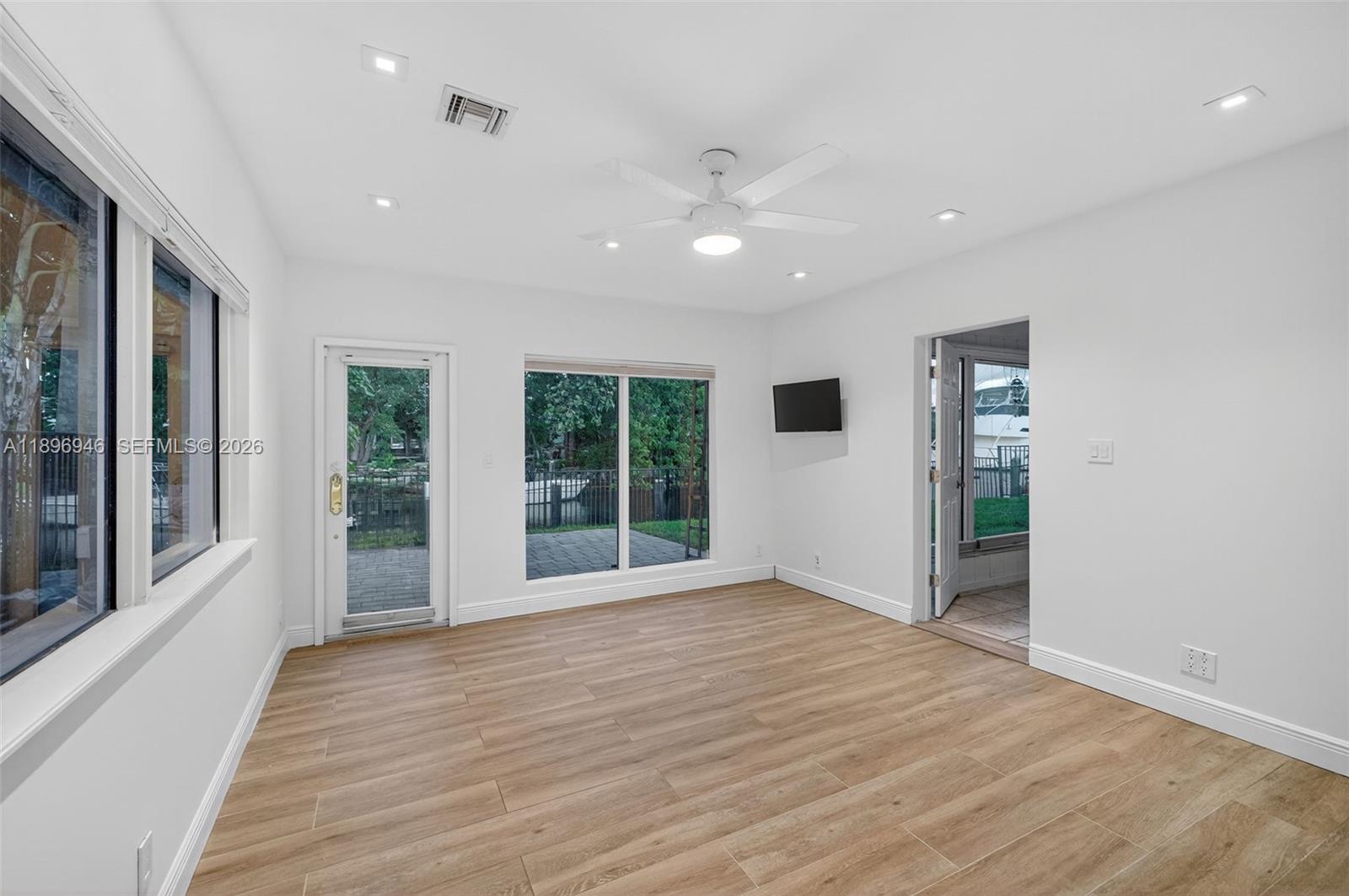 Lauderdale Isles - Residential