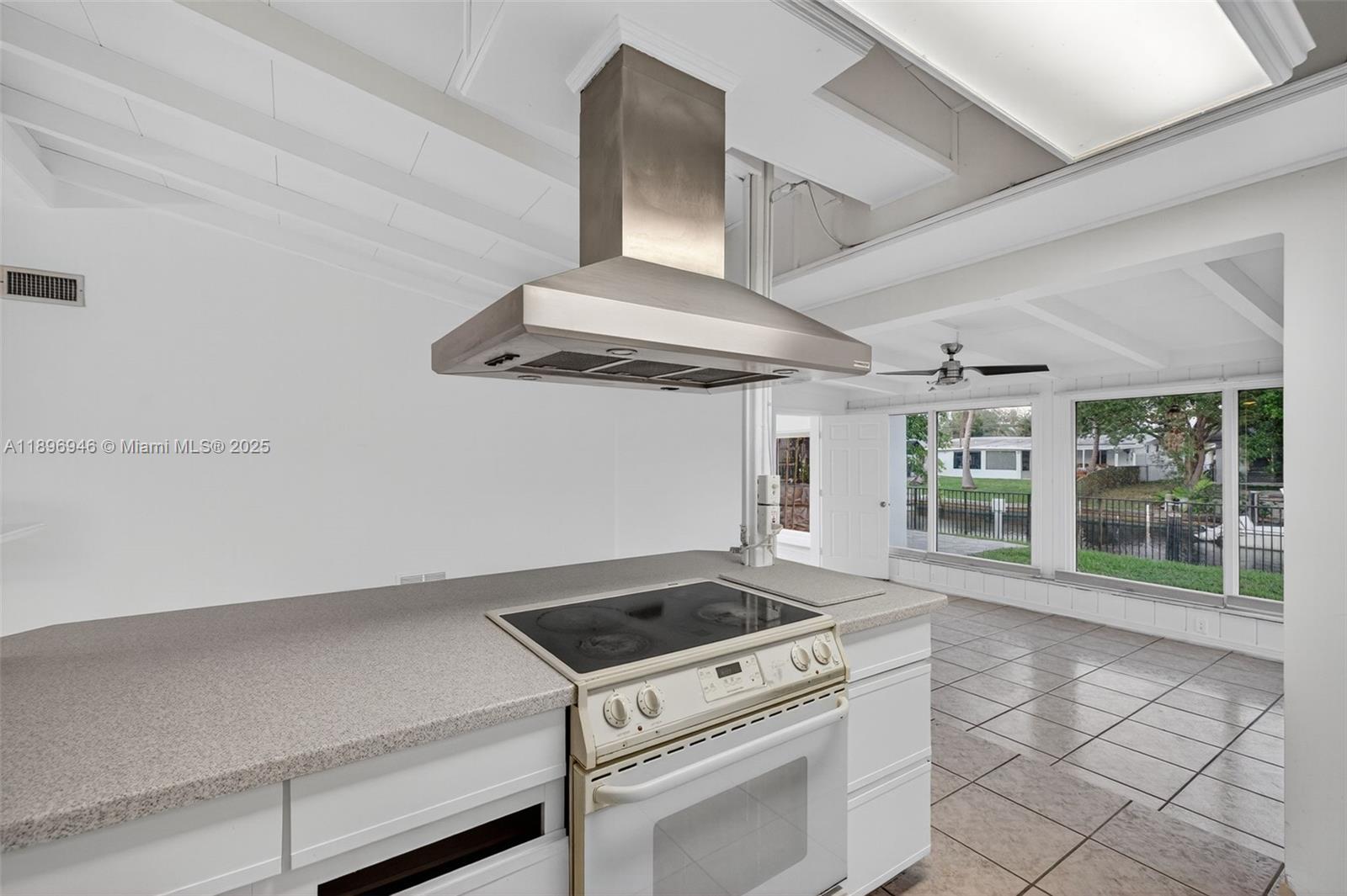 Lauderdale Isles - Residential