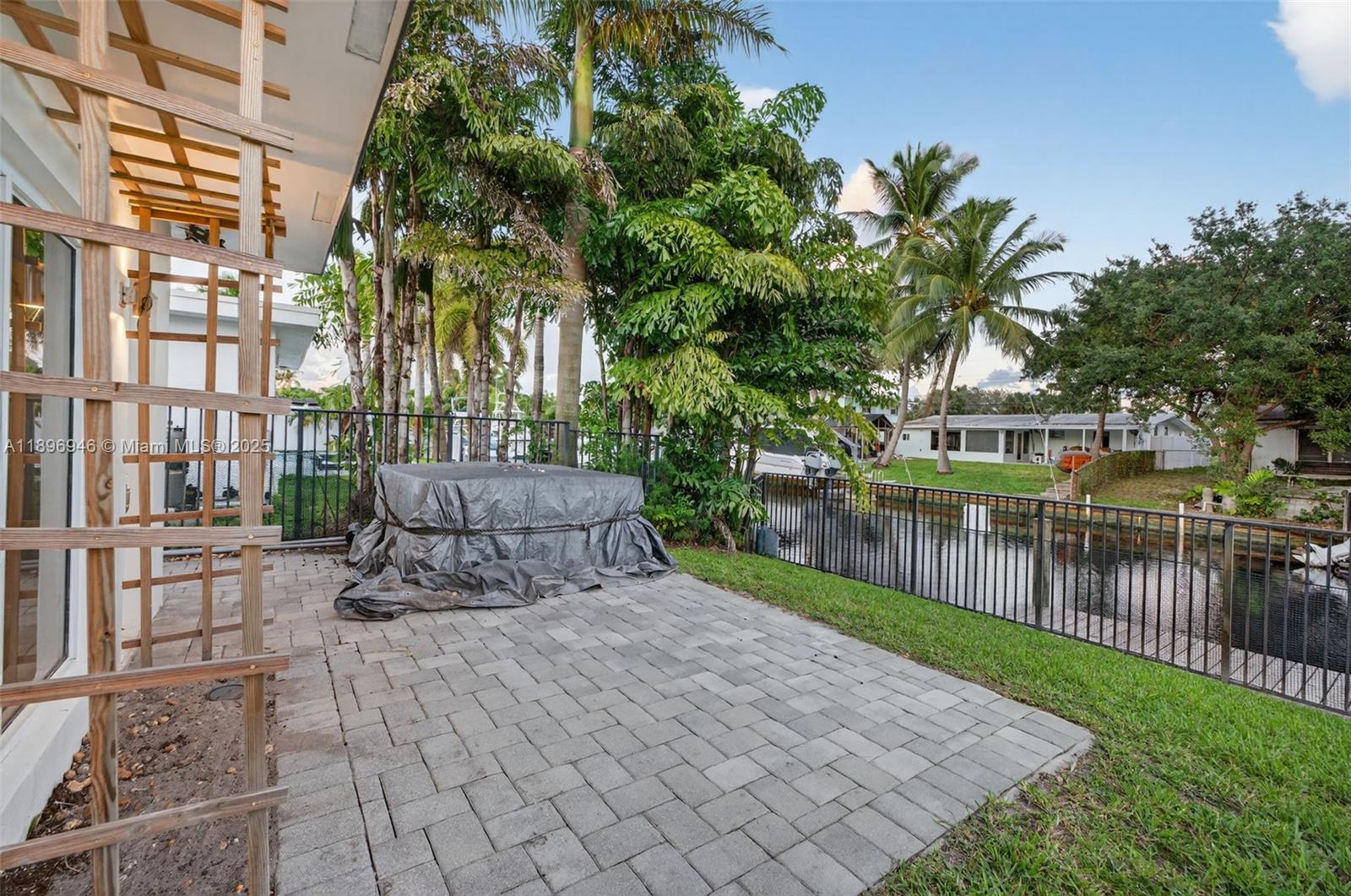 Lauderdale Isles - Residential