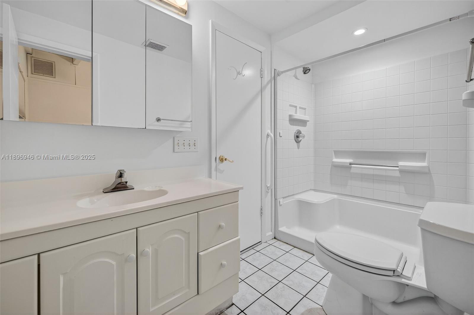 Lauderdale Isles - Residential