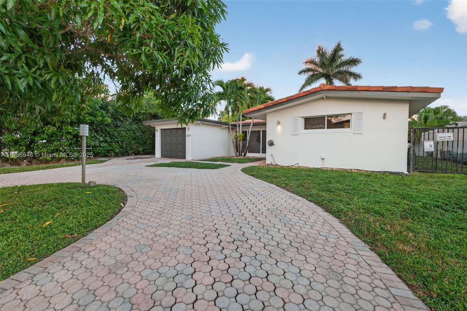 Lauderdale Isles - Residential