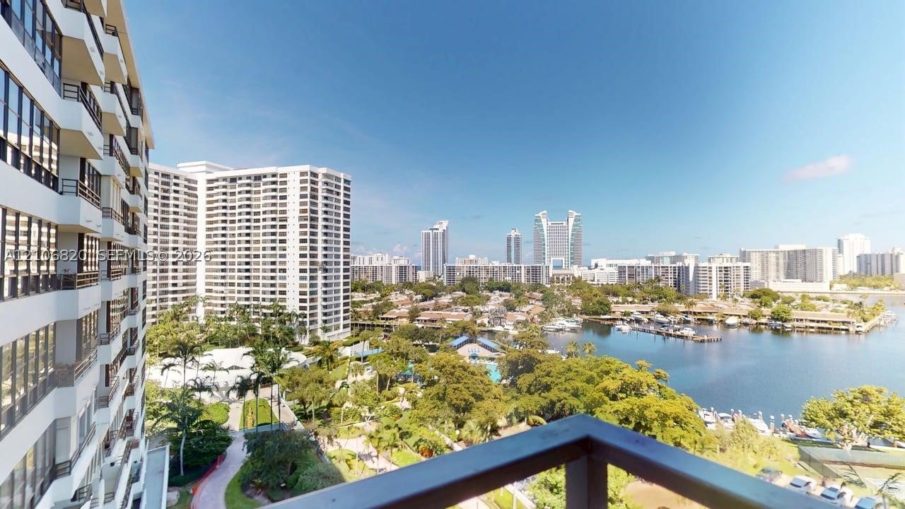 500 Three Islands Blvd 822