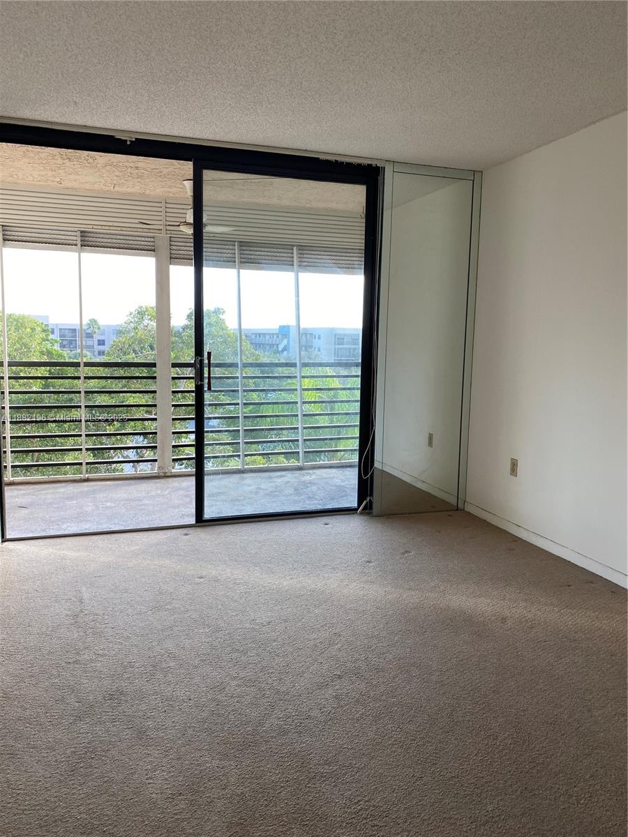 COLONY POINT 3 CONDO - Residential